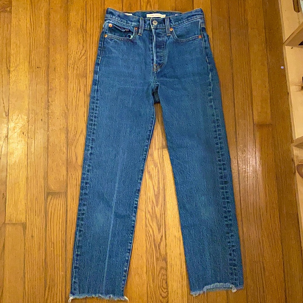 Dark Wash Wedgie Straight Levi Jeans